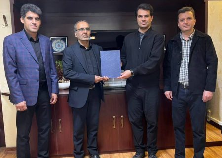 تقدیر دکتر عزیزی از خدمات رئیس سابق هیات گلف استان قم