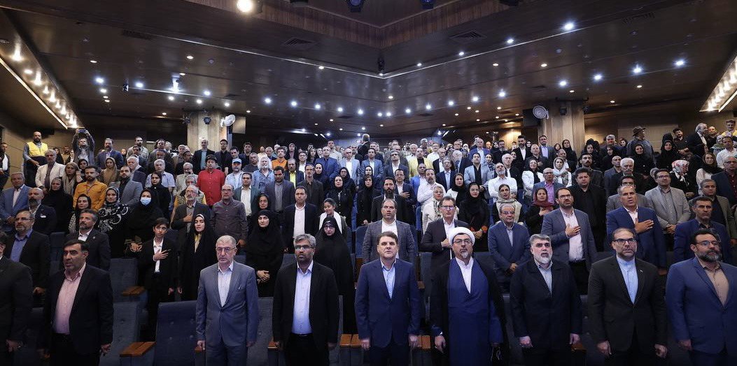 حضور نماینده فدراسیون گلف در اختتامیه جشنواره ملی تولیدات ورزش و سلامتی